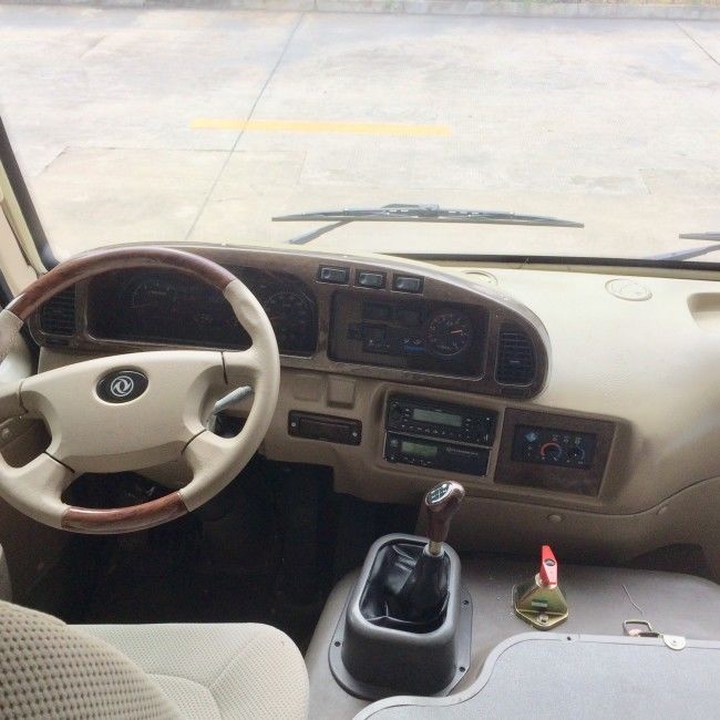 ইউরো 4 নির্গমন এবং পাতার স্প্রিং সাসপেনশন সহ 7 মিটার 25 সিটার ডিজেল ট্রান্সপোর্টেশন কোস্টার বাস