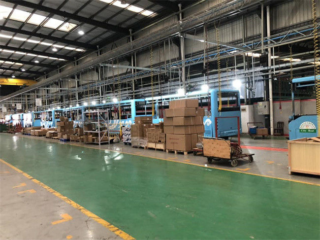 ৭মি দৈর্ঘ্যের ইলেকট্রিক মিনি বাস, ২০০ কিমি ড্রাইভিং মাইলেজ এবং পাবলিক ট্রান্সপোর্টের জন্য বাম-হ্যান্ড ড্রাইভ স্টিয়ারিং