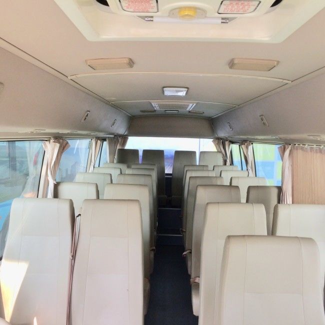 গণপরিবহনের জন্য ২০০ কিলোমিটার ক্রুজিং রেঞ্জ এবং ৮৯.৭ কিলোওয়াট ঘণ্টার ব্যাটারি সহ ১৮ আসনের ইলেকট্রিক কোস্টার বাস